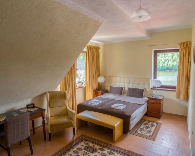 Pokoje i Apartamenty